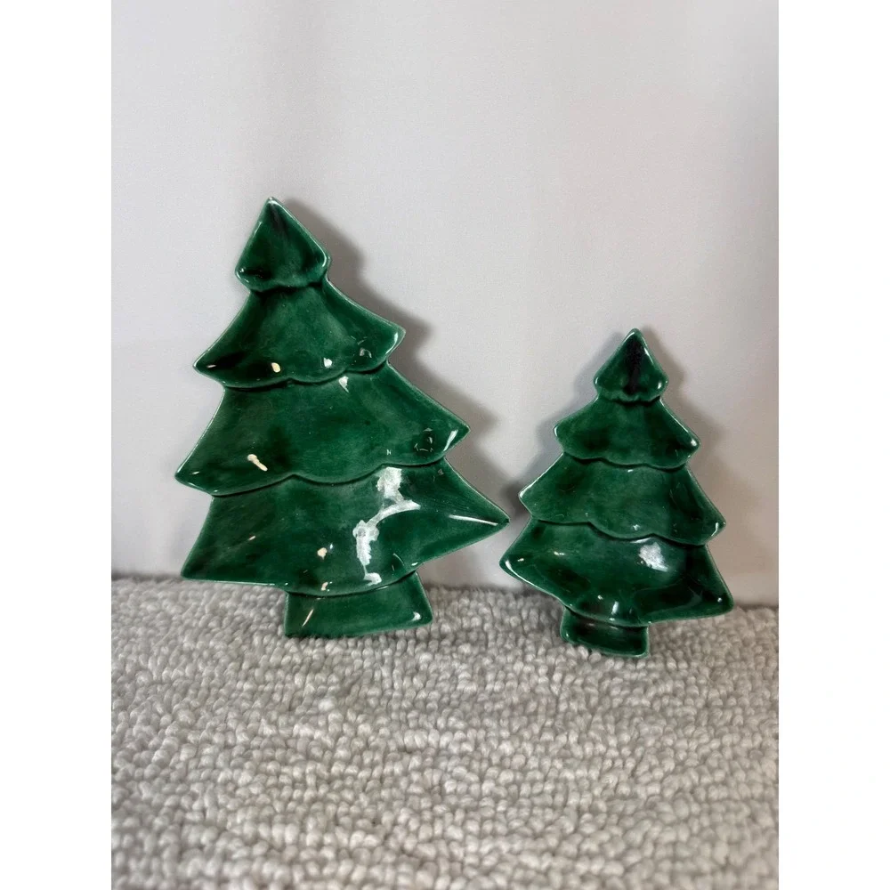 VTG 1976 Set of 2 Nesting Christmas Trees Green‎ Ceramic